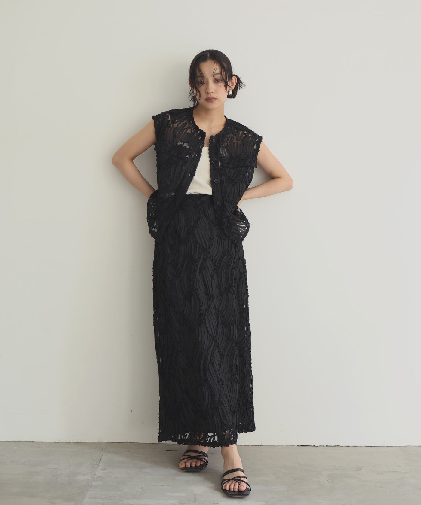 【美品】2024SSジャーナルスタンダード ロングスカート 刺繍 レース F 黒 刺繍レースストレートスカート – hellam