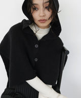 アルパカタッチフード付きニットケープ