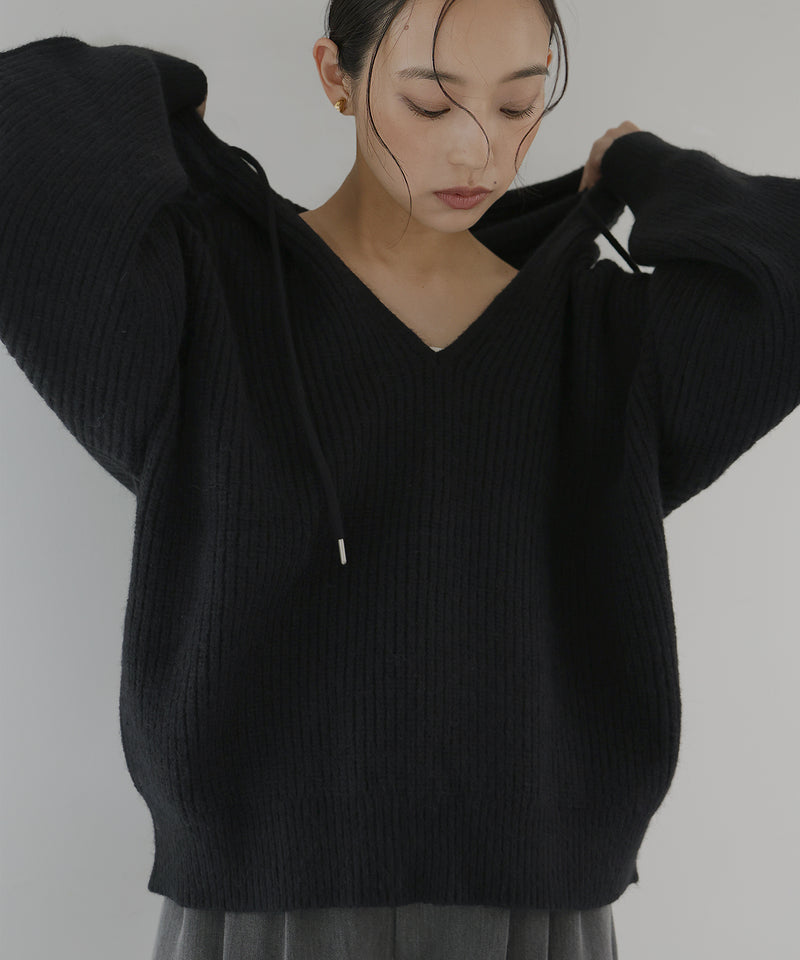 フード付きニットプルオーバー