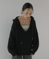 フード付きニットプルオーバー