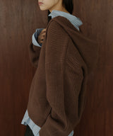 フード付きニットプルオーバー