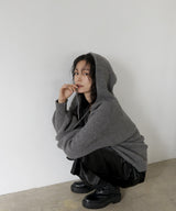 フード付きニットプルオーバー