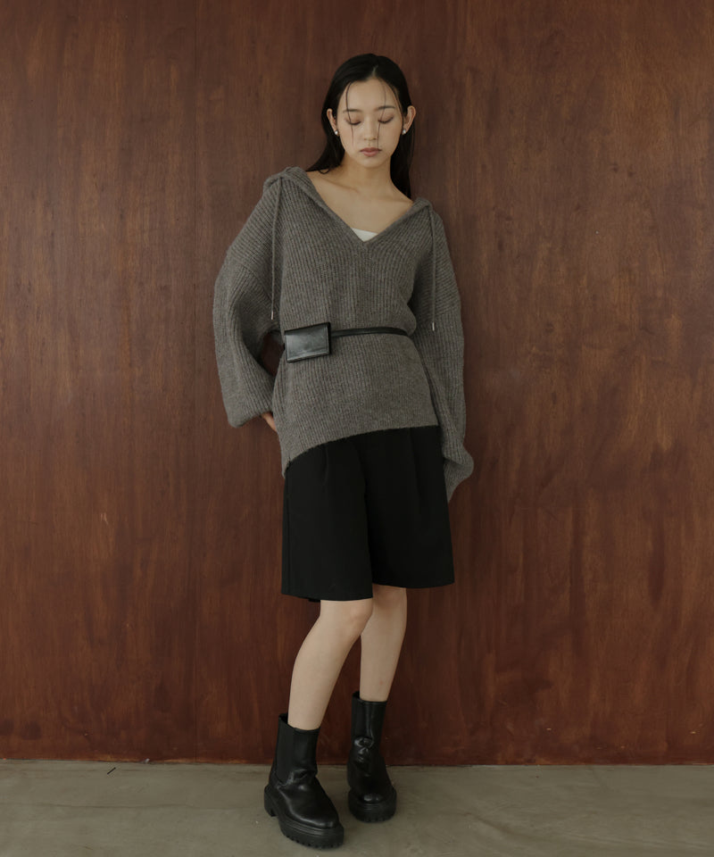 フード付きニットプルオーバー