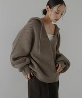 フード付きニットプルオーバー