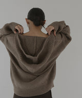 フード付きニットプルオーバー