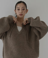 フード付きニットプルオーバー