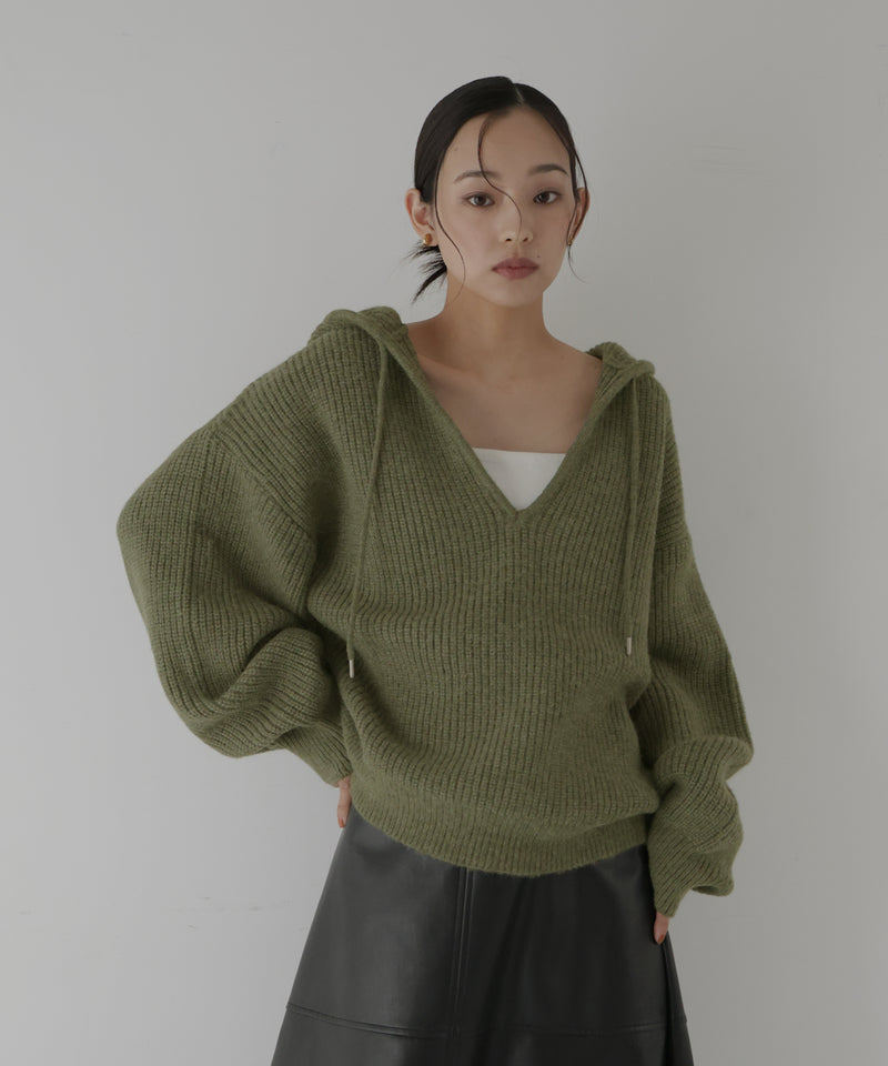 フード付きニットプルオーバー