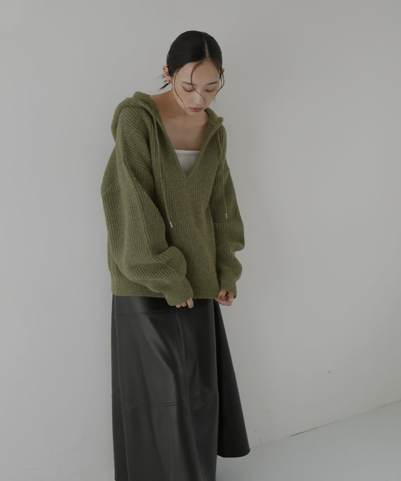 フード付きニットプルオーバー