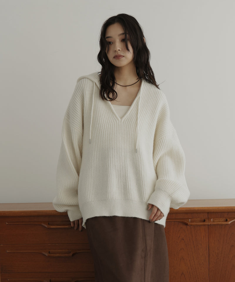 フード付きニットプルオーバー