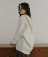 フード付きニットプルオーバー