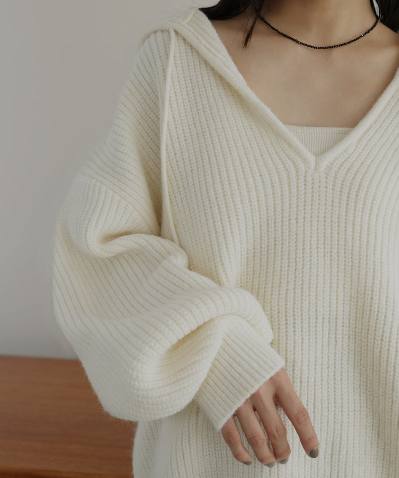 フード付きニットプルオーバー