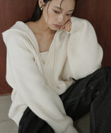 フード付きニットプルオーバー