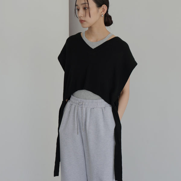 ★美品★TODAYFUL ショートベスト　ブラック TODAYFUL（トゥデイフル）の「キルティングショートベスト