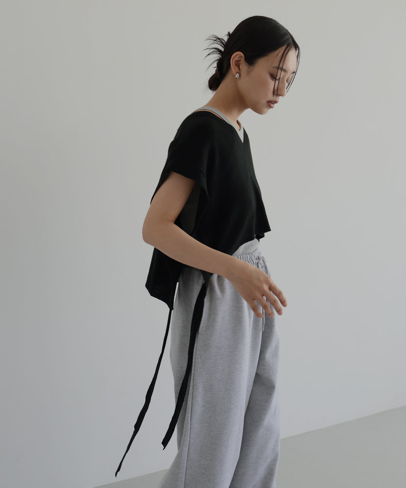 ニットショートベスト