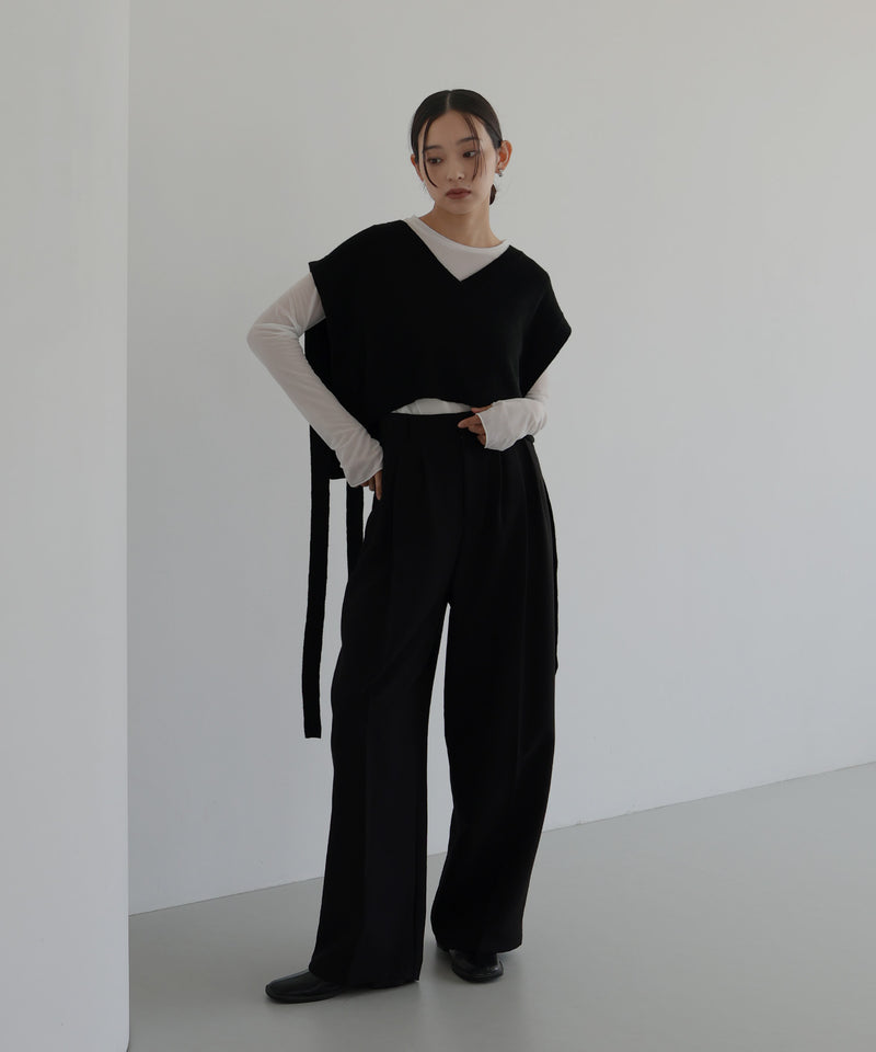 ニットショートベスト