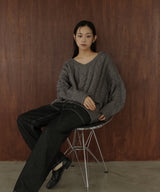 ケーブルVネックニットプルオーバー