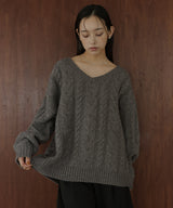 ケーブルVネックニットプルオーバー