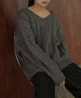 ケーブルVネックニットプルオーバー