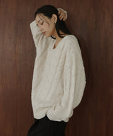 ケーブルVネックニットプルオーバー