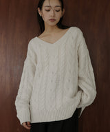 ケーブルVネックニットプルオーバー