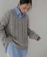 ケーブルVネックニットプルオーバー
