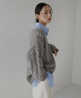 ケーブルVネックニットプルオーバー