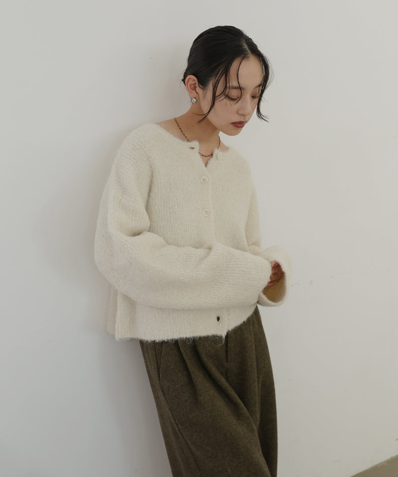 ブークレクルーネックカーディガン