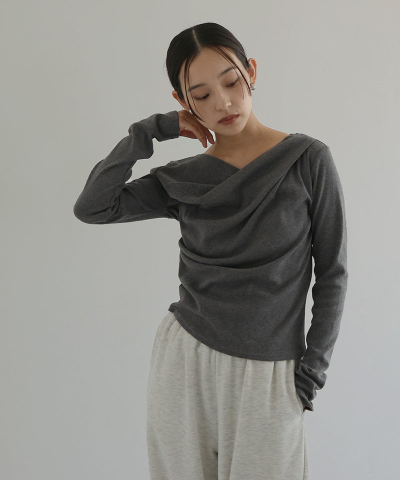 起毛 ドレープデザイントップス