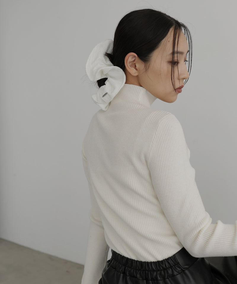 ベロアボリュームシュシュ