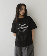 フロントロゴプリントTシャツ