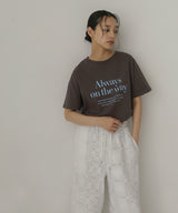 フロントロゴプリントTシャツ