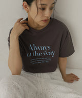 フロントロゴプリントTシャツ