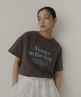 フロントロゴプリントTシャツ