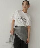 フロントロゴプリントTシャツ