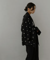 フラワー刺繍テーラードジャケット