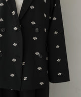 フラワー刺繍テーラードジャケット