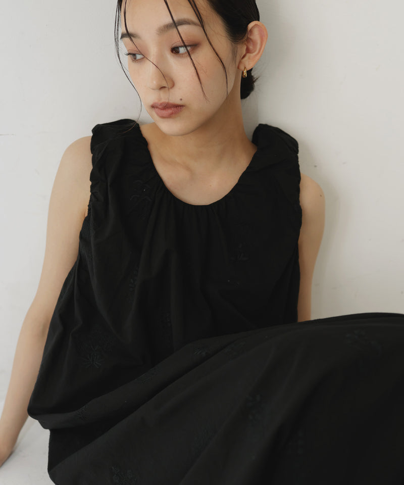 8月中旬予約商品】ギャザーデザイン刺繍ワンピース – hellam