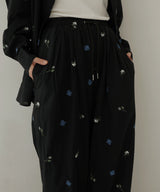 配色刺繍イージーパンツ