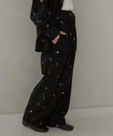 配色刺繍イージーパンツ