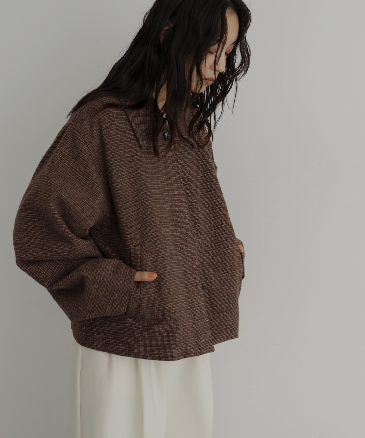 ジャケット・アウター Hella ARM PATCH SHORT CO brown ジャケット・アウター Hella ARM PATCH SHORT CO brown Hella