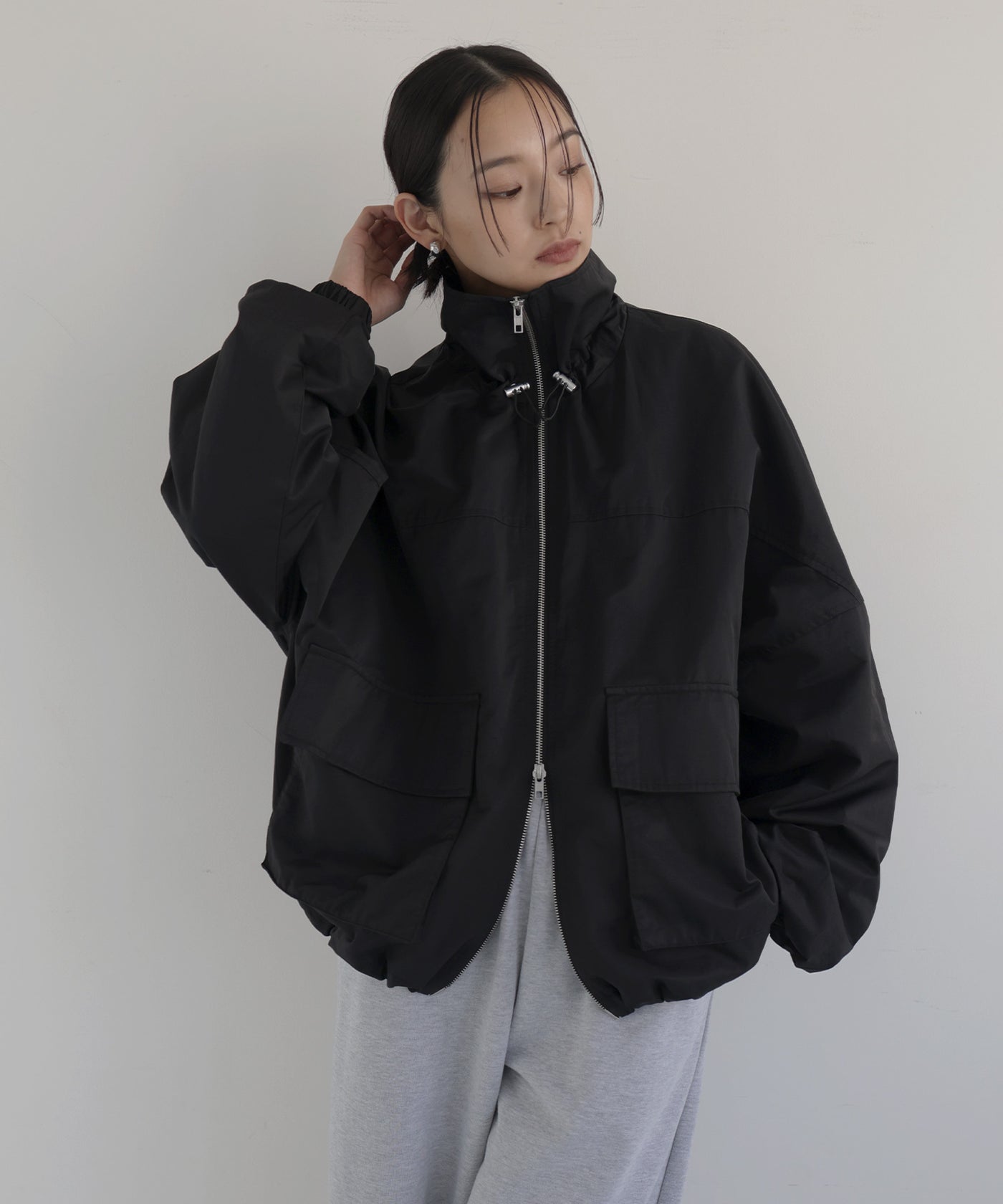 合繊ツイル スタンドカラージップブルゾン – hellam