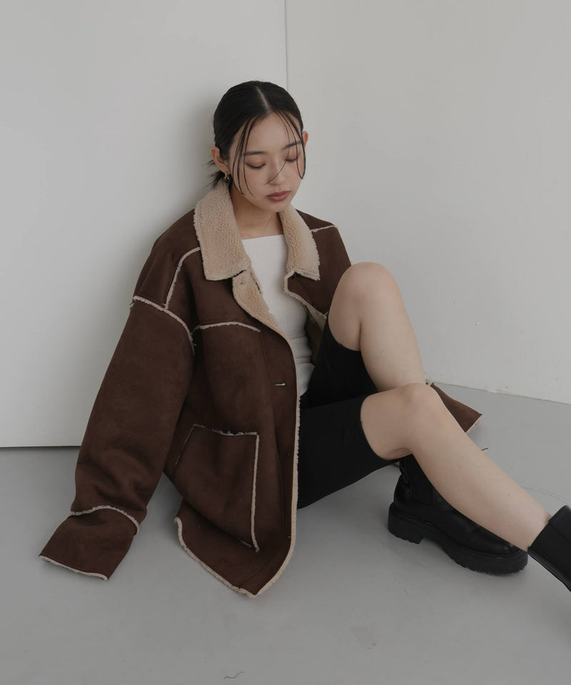 ムートンボアリバーシブルコート