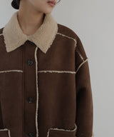 ムートンボアリバーシブルコート