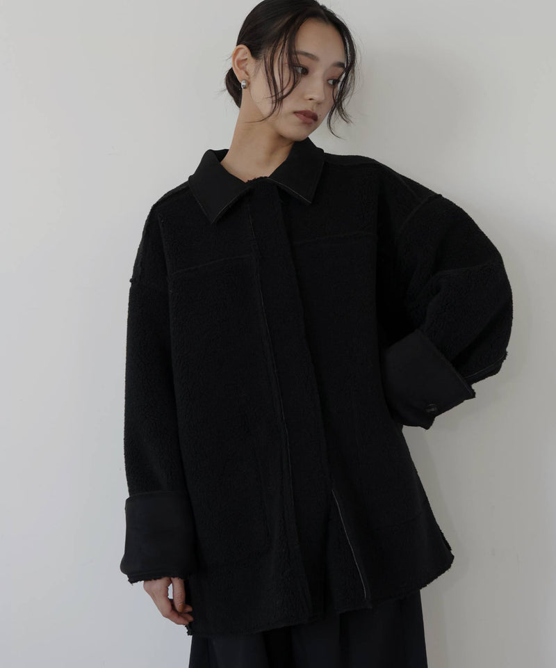 ムートンボアリバーシブルコート