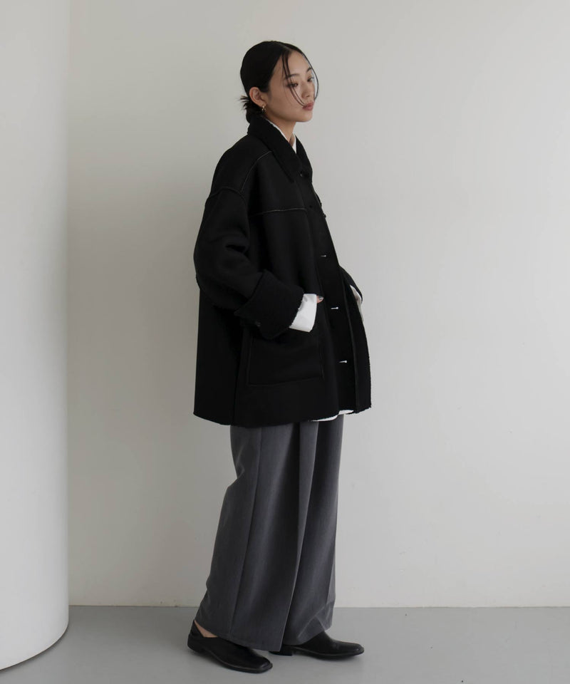 ムートンボアリバーシブルコート