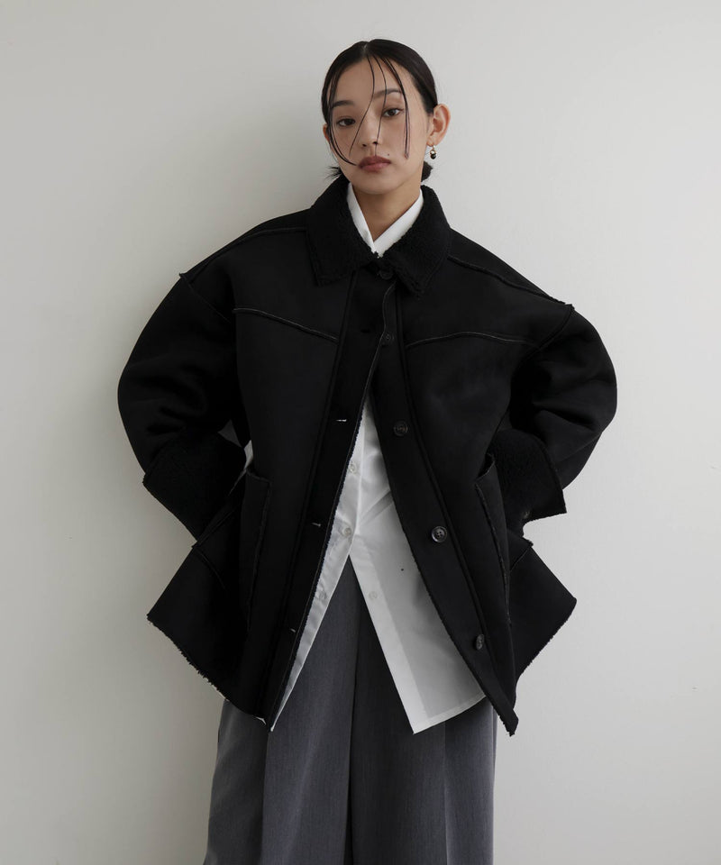 ムートンボアリバーシブルコート