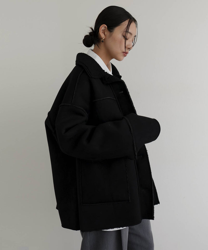 ムートンボアリバーシブルコート