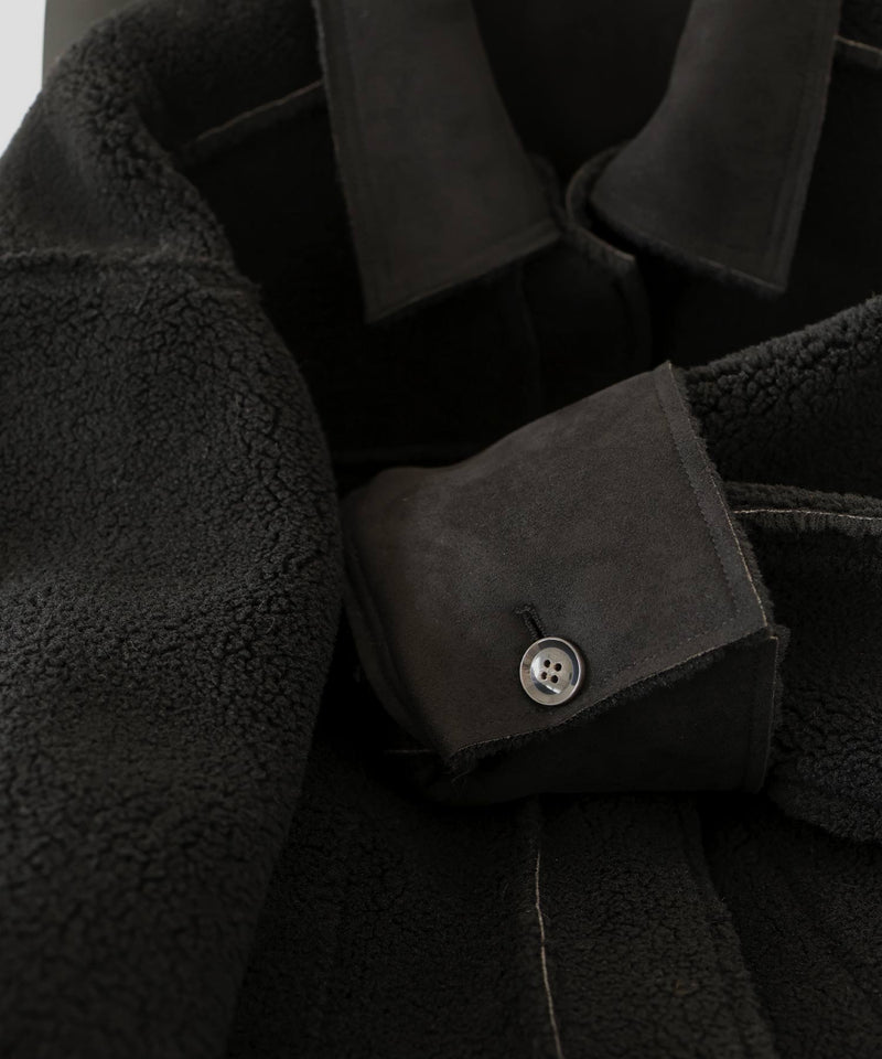 ムートンボアリバーシブルコート