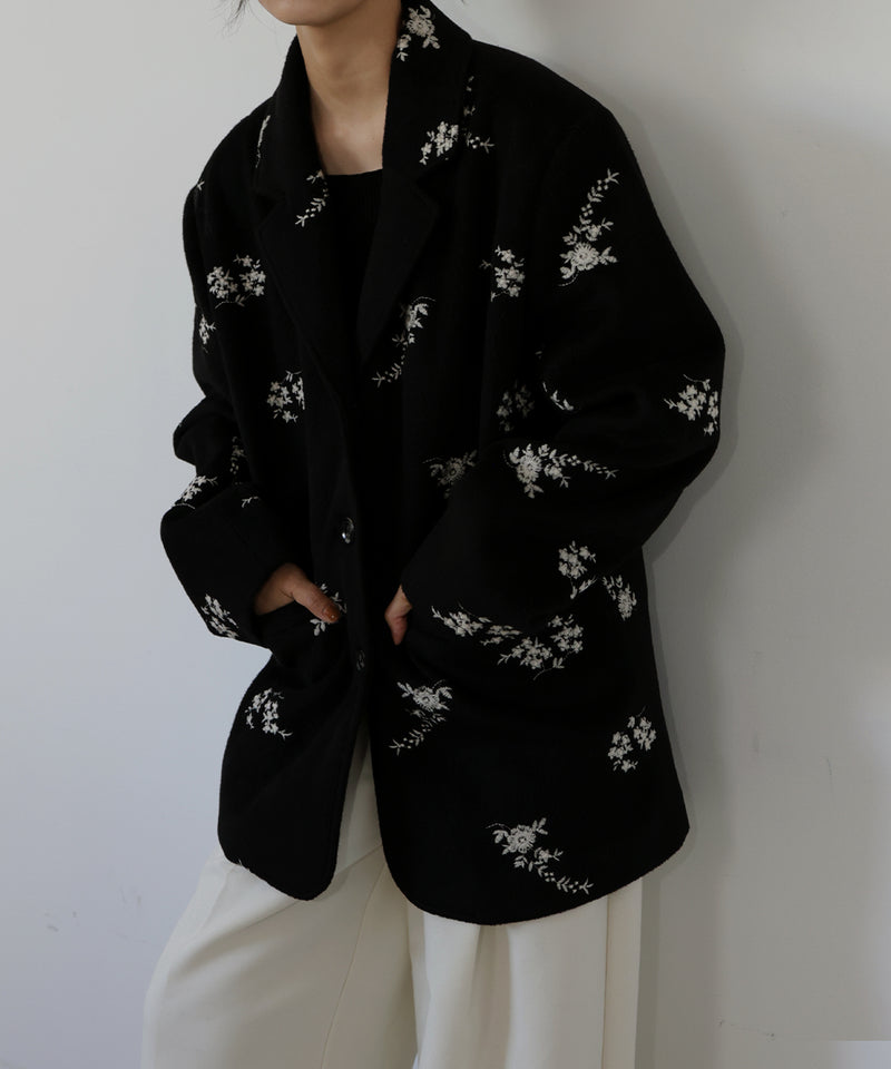 フラワーエンブロイダリーテーラードジャケット