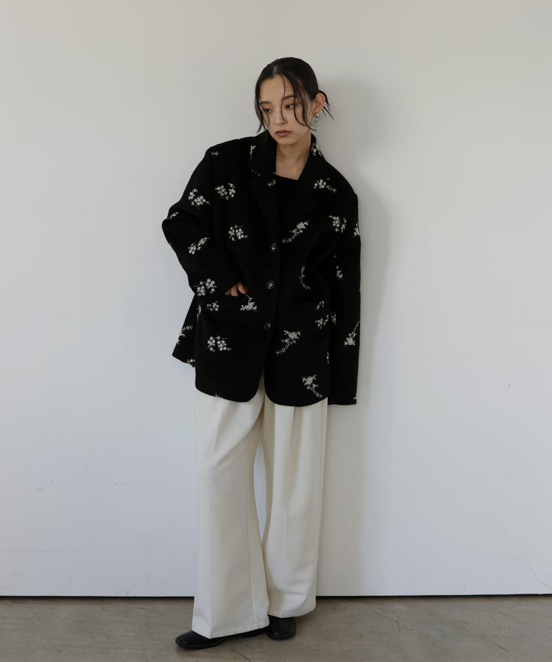フラワーエンブロイダリーテーラードジャケット